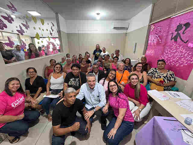Mais de 50 mulheres s&atilde;o atendidas em a&ccedil;&atilde;o do Grupo On&ccedil;a Pintada em Lad&aacute;rio durante o Outubro Rosa