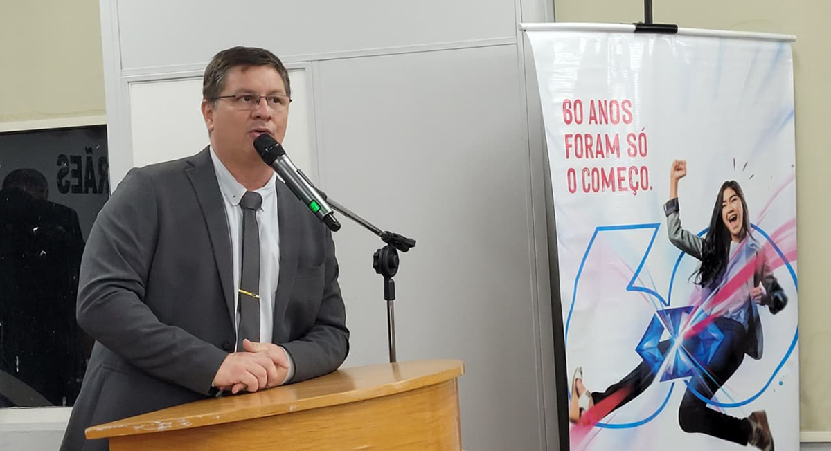 Jubileu de Diamante da Administra&ccedil;&atilde;o no Brasil &eacute; celebrado com homenagens na C&acirc;mara