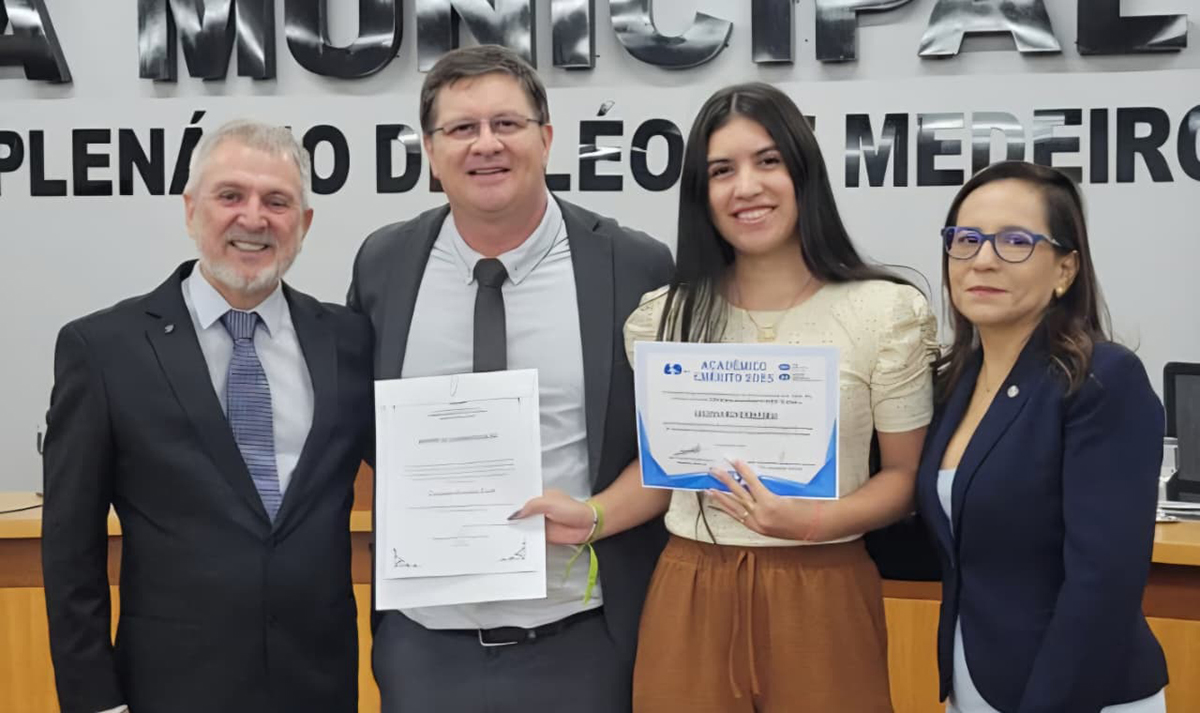Jubileu de Diamante da Administra&ccedil;&atilde;o no Brasil &eacute; celebrado com homenagens na C&acirc;mara