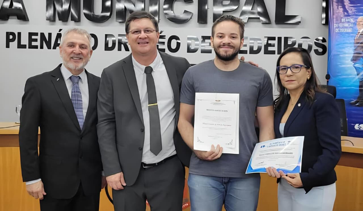 Jubileu de Diamante da Administra&ccedil;&atilde;o no Brasil &eacute; celebrado com homenagens na C&acirc;mara