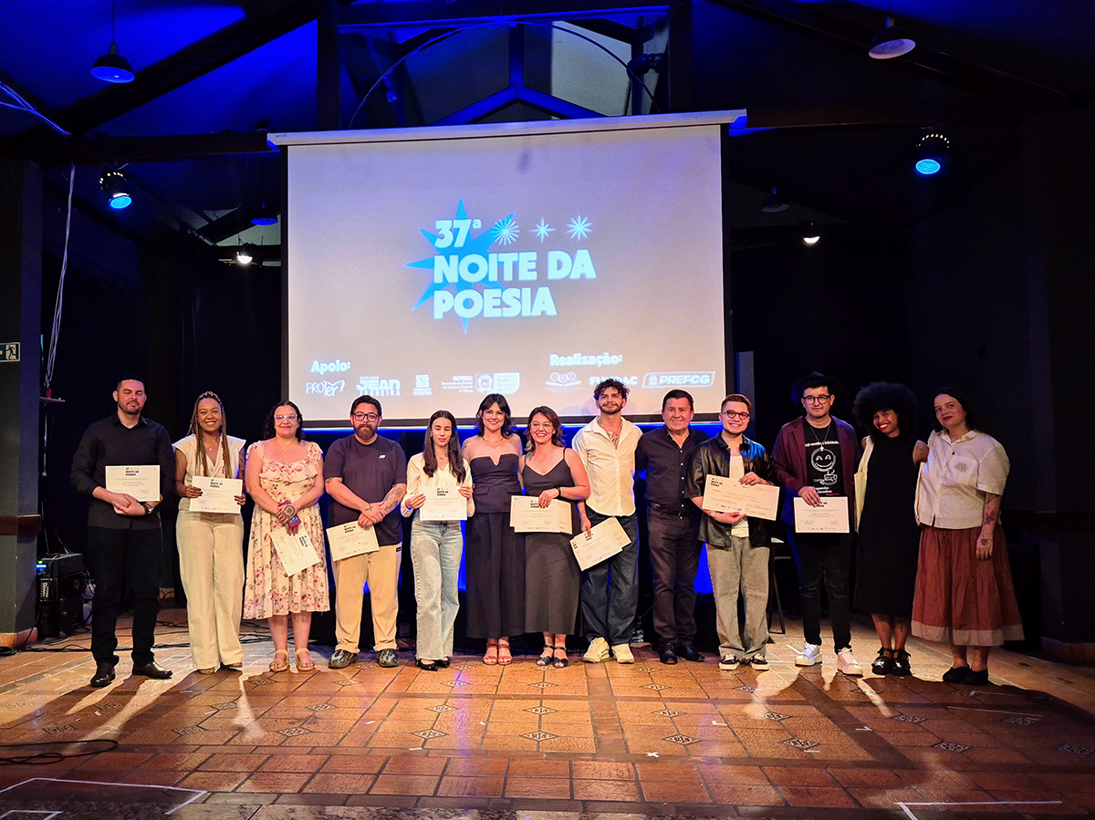 Em noite de festa, UBE-MS premia vencedores da 37&ordf; Noite da Poesia