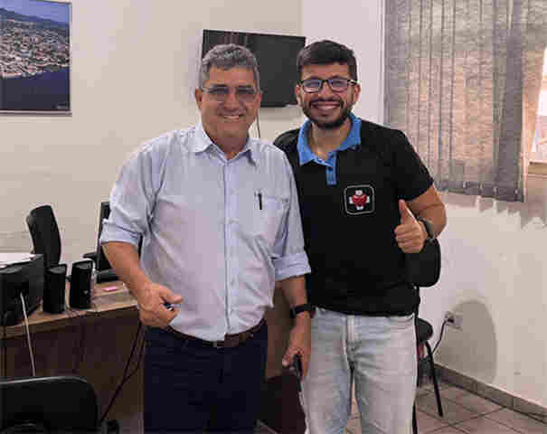 APAE firma parceria com a Secretaria de Sa&uacute;de de Lad&aacute;rio para fortalecer atendimentos no munic&iacute;pio