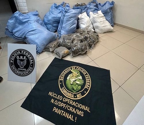 PF, com o apoio da PMMS, apreende mais de 200 kg de drogas em Corumb&aacute;