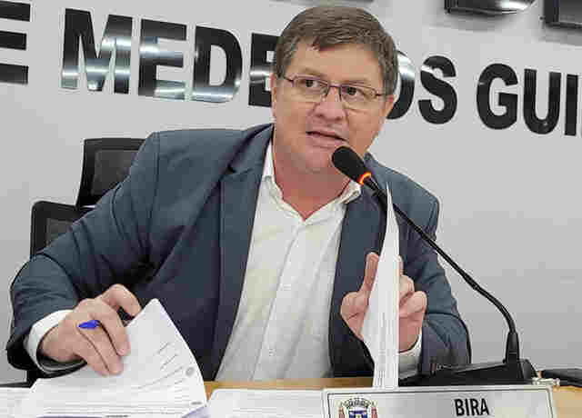 Para evitar escurid&atilde;o, Bira sugere pain&eacute;is de energia fotovoltaica em pra&ccedil;as e escolas da Reme