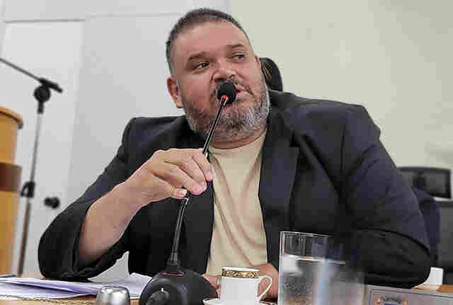 Jovan cobra melhorias no sistema de drenagem da Gaturama para evitar alagamentos