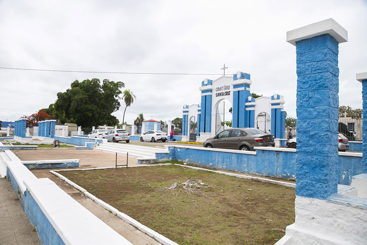 Dia de Finados: cemit&eacute;rios de Corumb&aacute; abrem das 05h &agrave;s 18 horas no domingo