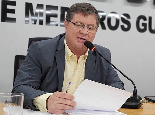 Bira sugere mutir&atilde;o de exames oftalmol&oacute;gicos na Rede Municipal de Ensino de Corumb&aacute;