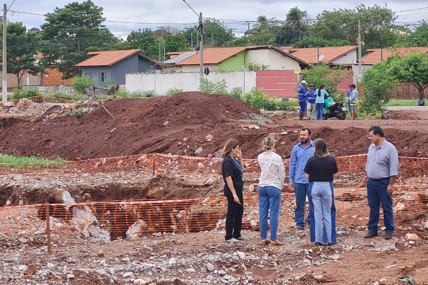 Visita t&eacute;cnica analisa infraestrutura e acesso nas obras de habita&ccedil;&atilde;o em Corumb&aacute;