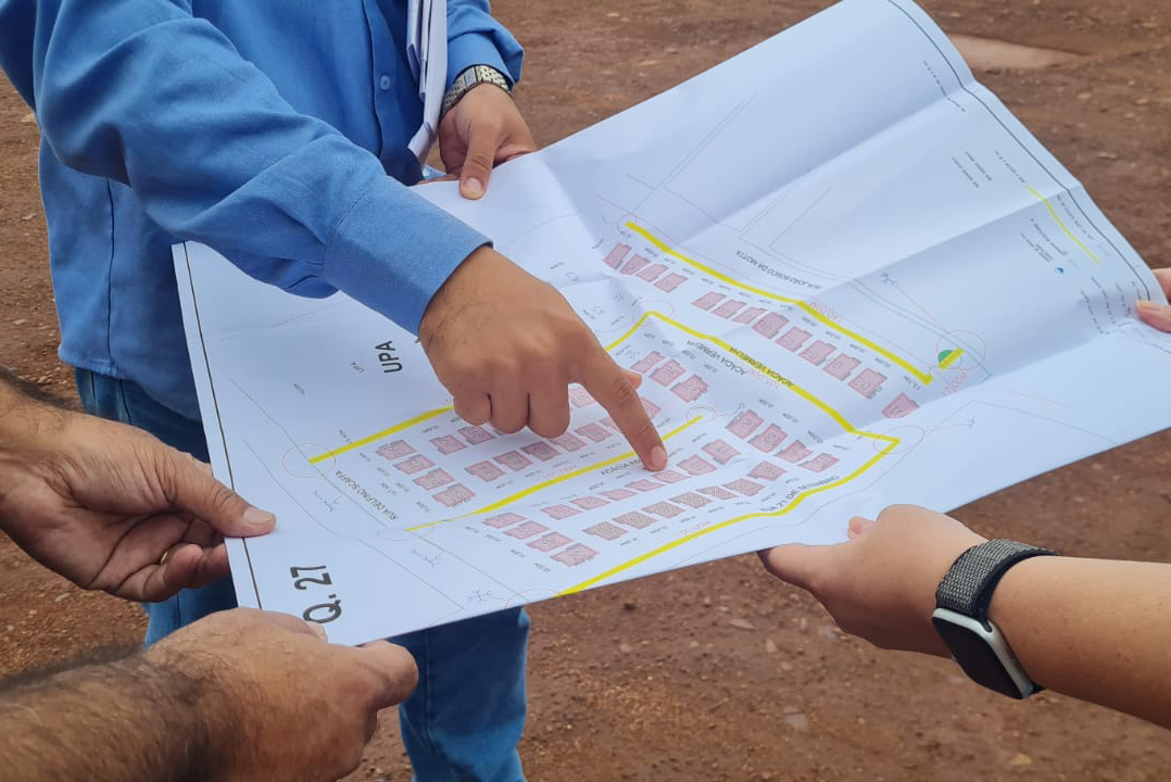 Visita t&eacute;cnica analisa infraestrutura e acesso nas obras de habita&ccedil;&atilde;o em Corumb&aacute;