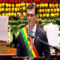 Rodrigo Paz assume presid&ecirc;ncia da Bol&iacute;via