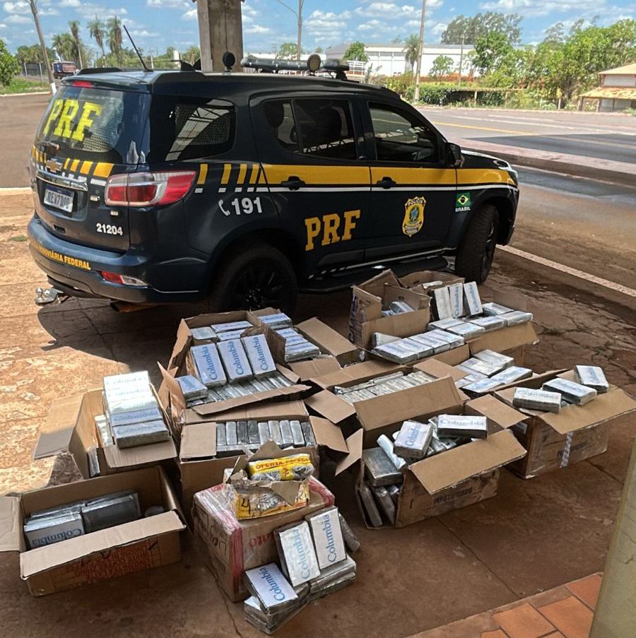 PRF apreende 629 Kg de coca&iacute;na em carreta de min&eacute;rio de ferro que partiu de Corumb&aacute; 