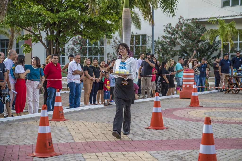 Corrida de Gar&ccedil;ons e Gar&ccedil;onetes abre Festival Gastron&ocirc;mico em clima de descontra&ccedil;&atilde;o