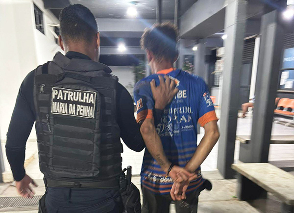 Guarda Civil Municipal evita feminic&iacute;dio ao prender homem armado em Corumb&aacute;