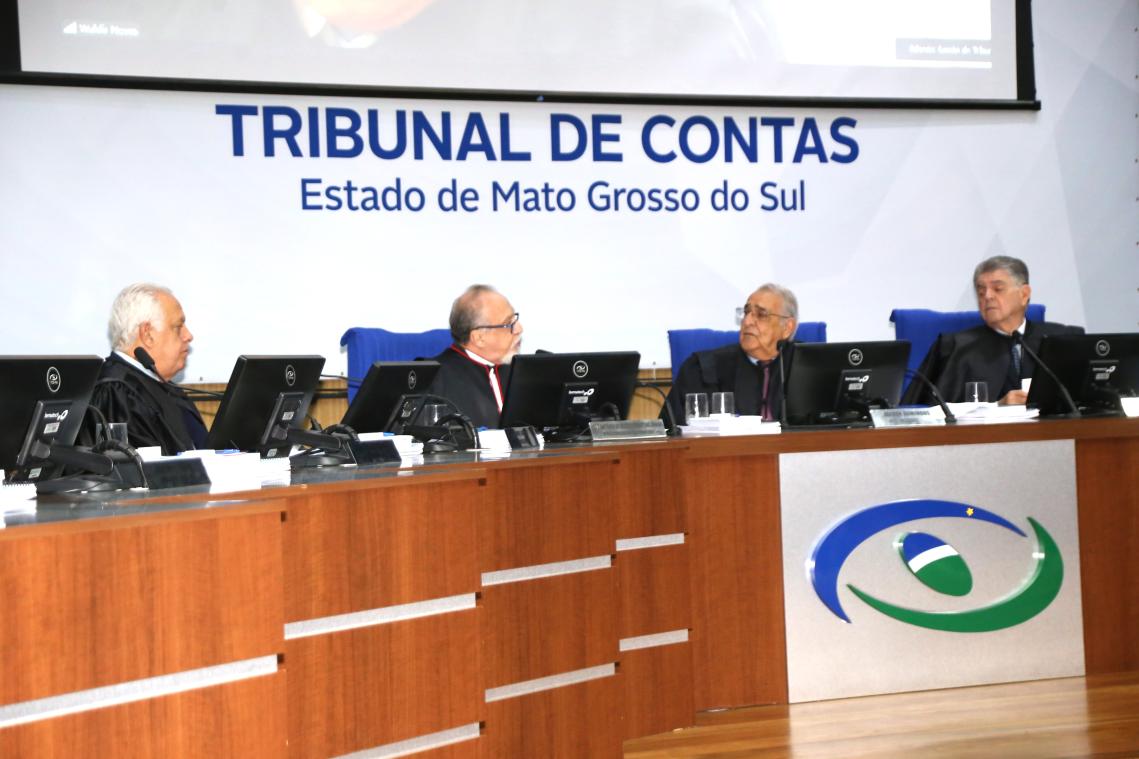 Conselheiro Jerson Domingos se despede do TCE presidindo a Sess&atilde;o do Pleno