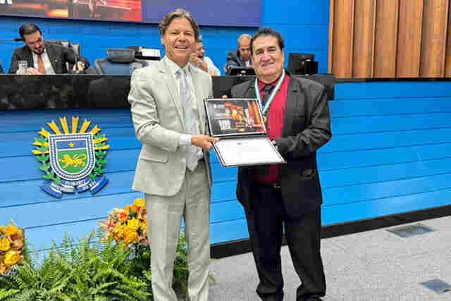 Jonas de Lima recebe Comenda Ant&ocirc;nio Tonanni em homenagem ao Dia do Radialista 