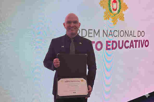 Fortalecimento do ensino p&uacute;blico em MS &eacute; reconhecido em Bras&iacute;lia com honraria do M&eacute;rito Educativo