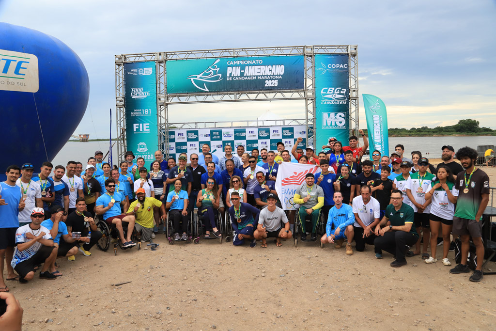 Premia&ccedil;&atilde;o no Porto Geral consagra campe&otilde;es do Pan-Americano de Canoagem