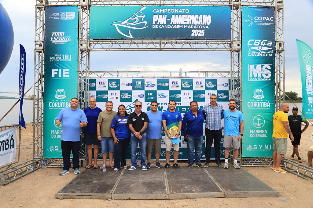 Premia&ccedil;&atilde;o no Porto Geral consagra campe&otilde;es do Pan-Americano de Canoagem