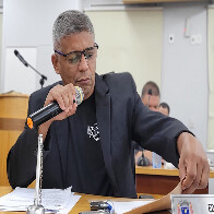 Edinaldo reivindica melhorias na ilumina&ccedil;&atilde;o p&uacute;blica em quatro regi&otilde;es da cidade