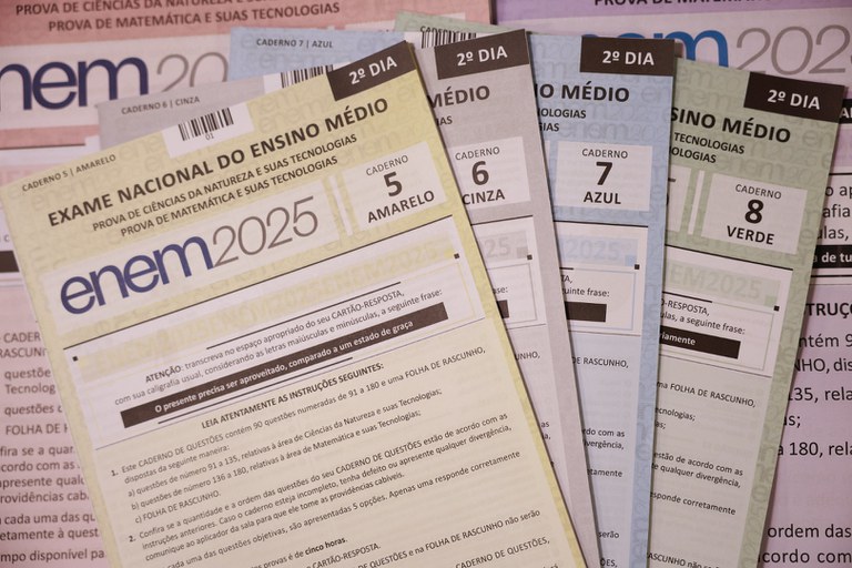 Enem 2025: divulgados gabaritos e cadernos de quest&otilde;es do 2&ordm; dia