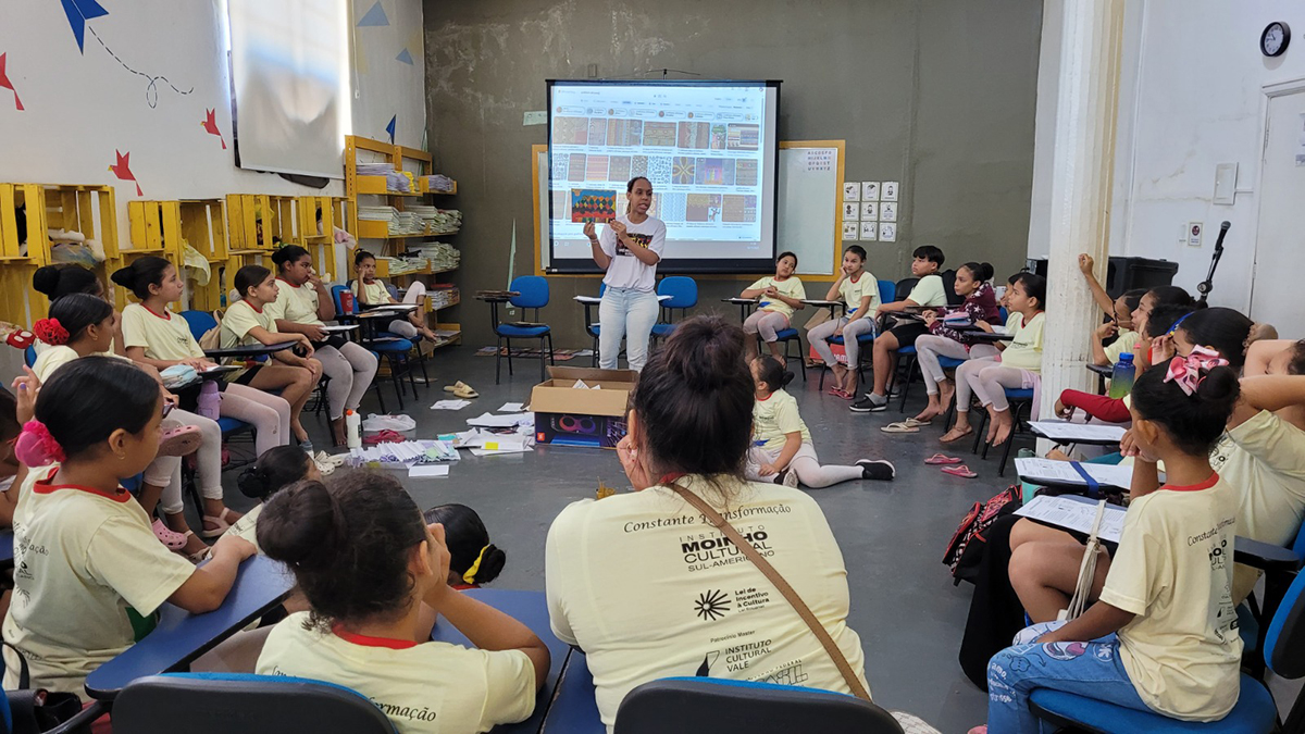 Moinho Cultural promove a&ccedil;&otilde;es do M&ecirc;s da Consci&ecirc;ncia Negra com produ&ccedil;&atilde;o de cartilha e livro antirracista