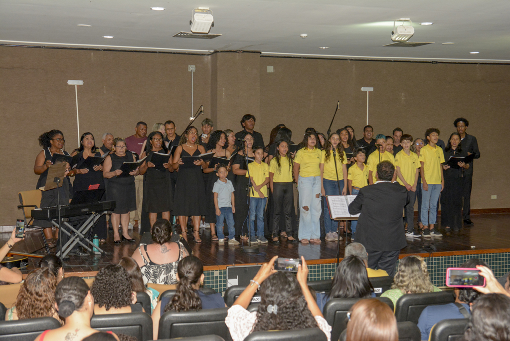 Corumb&aacute; celebra duas d&eacute;cadas do Coral Cidade Branca com concerto 'Vozes da Nossa Hist&oacute;ria'
