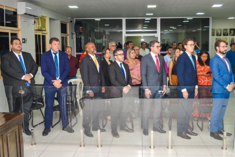C&acirc;mara Municipal de Lad&aacute;rio realiza sess&atilde;o solene para entrega de T&iacute;tulos de Cidadania a autoridades civis e militares