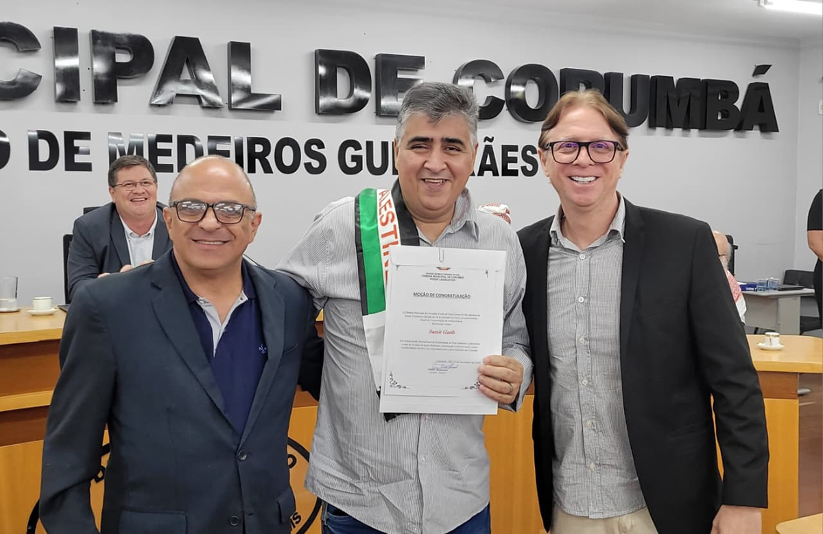 Durante homenagem, C&acirc;mara refor&ccedil;a la&ccedil;os de amizade com a comunidade palestina