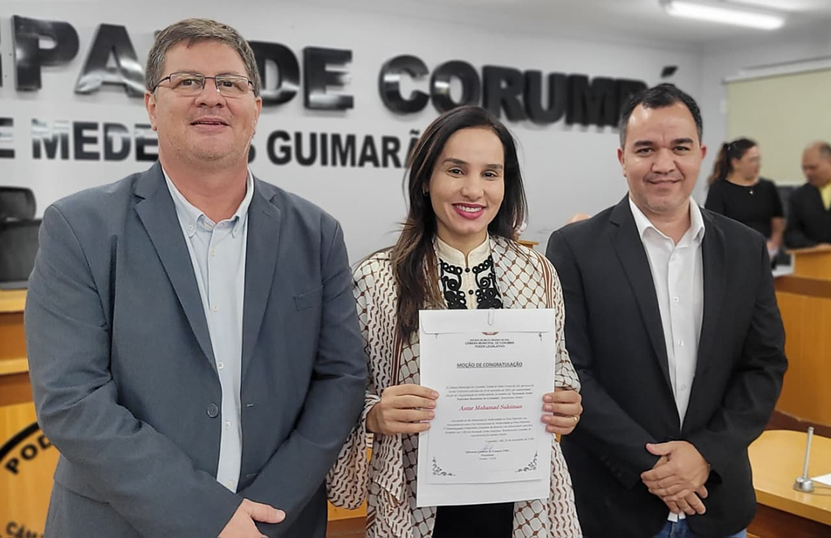 Durante homenagem, C&acirc;mara refor&ccedil;a la&ccedil;os de amizade com a comunidade palestina