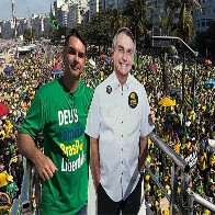 Preso, Bolsonaro ser&aacute; substitu&iacute;do na campanha de 2026 por boneco de papel&atilde;o e IA