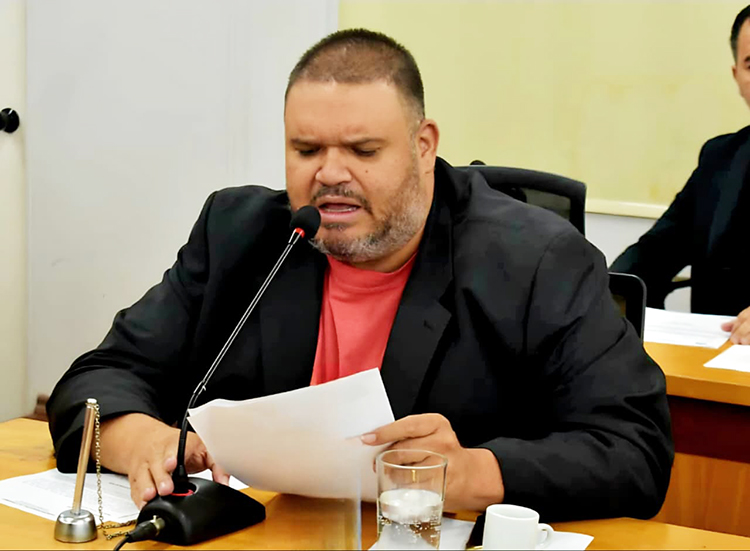 Bebedouro no Centro Popular Na&ccedil;&atilde;o Guat&oacute; &eacute; solicitado pelo vereador Jovan &agrave; Prefeitura