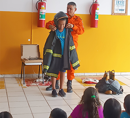 3&ordm; GBM em Corumb&aacute; participa da Opera&ccedil;&atilde;o Alerta Vermelho com diversas a&ccedil;&otilde;es preventivas e educativas