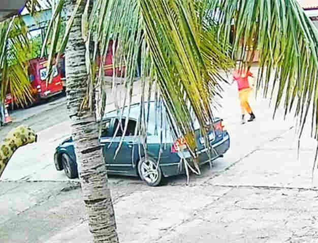 V&Iacute;DEO: Pais procuram ajuda dos bombeiros de Corumb&aacute; para salvar filha engasgada com bala