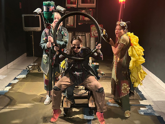 Estreia de espet&aacute;culo teatral &ldquo;Pet&uacute;nia&rdquo; marca os 22 anos do Grupo Fulano di Tal