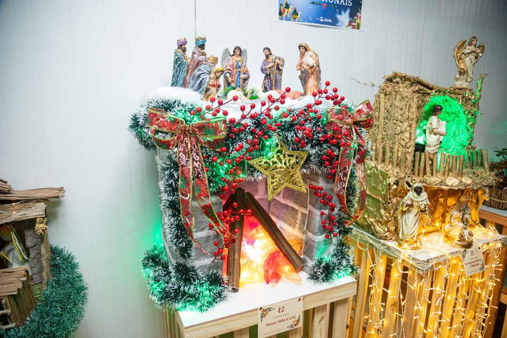 Corumb&aacute; abre Jardim de Natal com shows, feira de artesanato e concurso de pres&eacute;pios