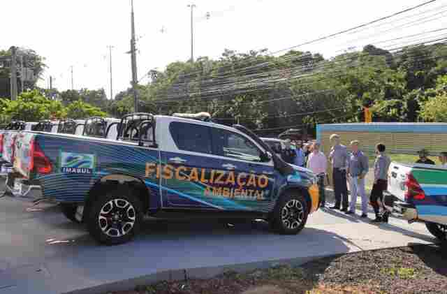 Imasul recebe onze caminhonetes e dois tratores para refor&ccedil;ar fiscaliza&ccedil;&atilde;o e equipar unidades de conserva&ccedil;&atilde;o