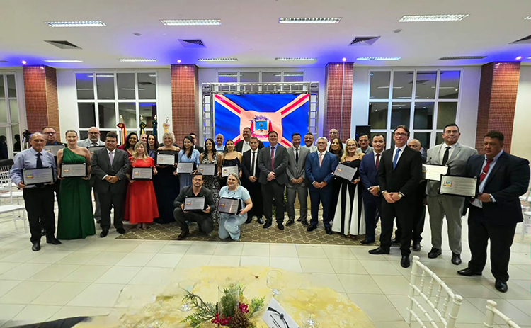 C&acirc;mara homenageia 23 personalidades com T&iacute;tulo de Cidad&atilde;o Corumbaense