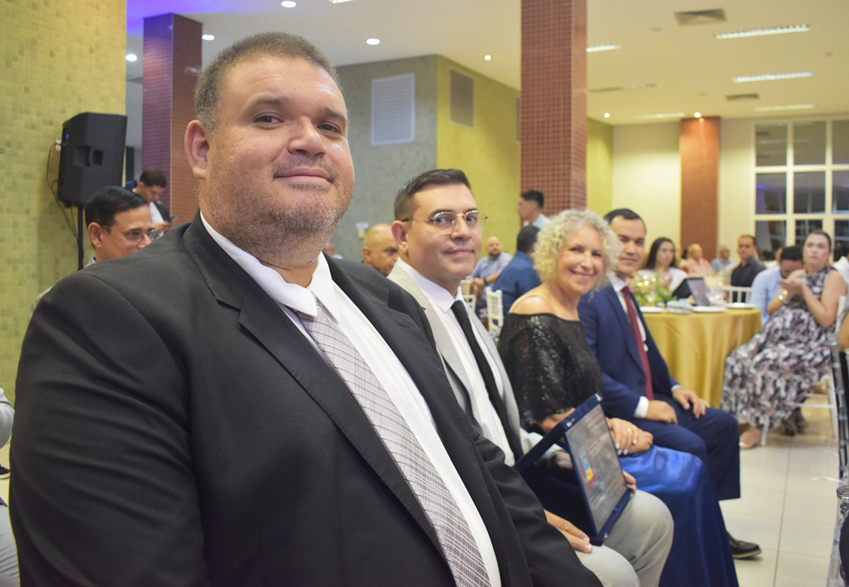 CONFIRA IMAGENS DA SESS&Atilde;O SOLENE QUE MARCOU A ENTREGA DE T&Iacute;TULOS DE CIDAD&Atilde;O CORUMBAENSE, HONRARIA CONCEDIDA PELA C&Acirc;MARA MUNICIPAL