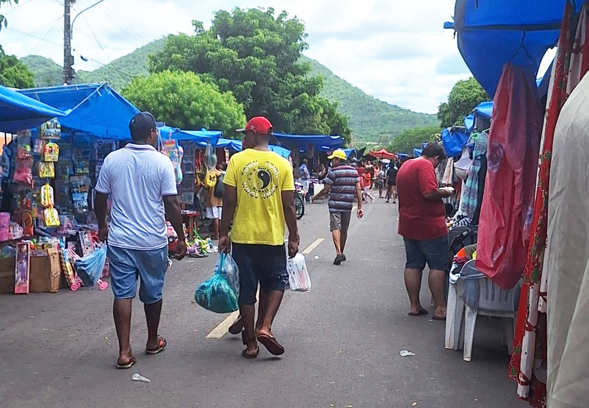 Fim de Ano: feiras livres dos dias 24 e 31 de dezembro ocorrem na rua Lad&aacute;rio