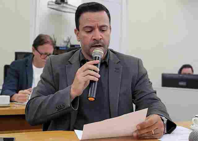 C&acirc;mara de Corumb&aacute; n&atilde;o compactua com atos acometidos pelo vereador Elinho Junior e vai investigar o caso de agress&atilde;o