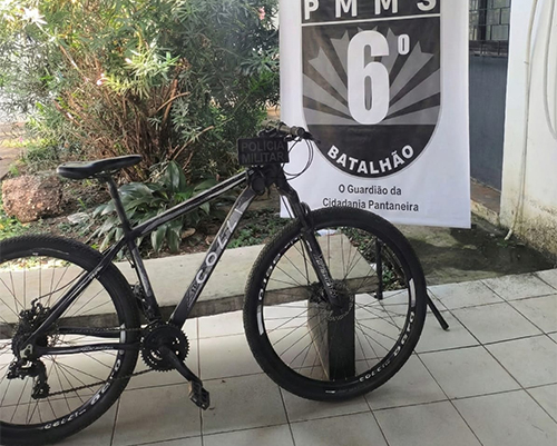 Ladr&atilde;o de bicicleta derruba v&iacute;tima, mas &eacute; contido por populares at&eacute; a chegada da PM em Corumb&aacute; 