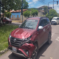 Motociclista fica ferido ap&oacute;s colis&atilde;o com ve&iacute;culo de placas boliviana no bairro Aeroporto em Corumb&aacute;