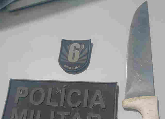 Pol&iacute;cia Militar conduz homem armado com faca por desacato, desobedi&ecirc;ncia e resist&ecirc;ncia em Lad&aacute;rio