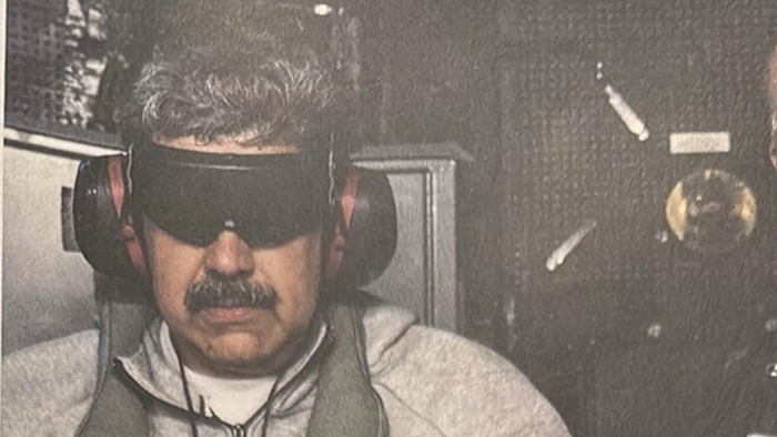 Trump posta primeira foto de Maduro sequestrado