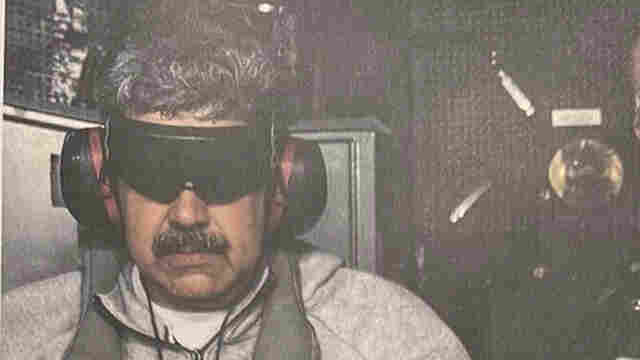 Trump posta primeira foto de Maduro sequestrado