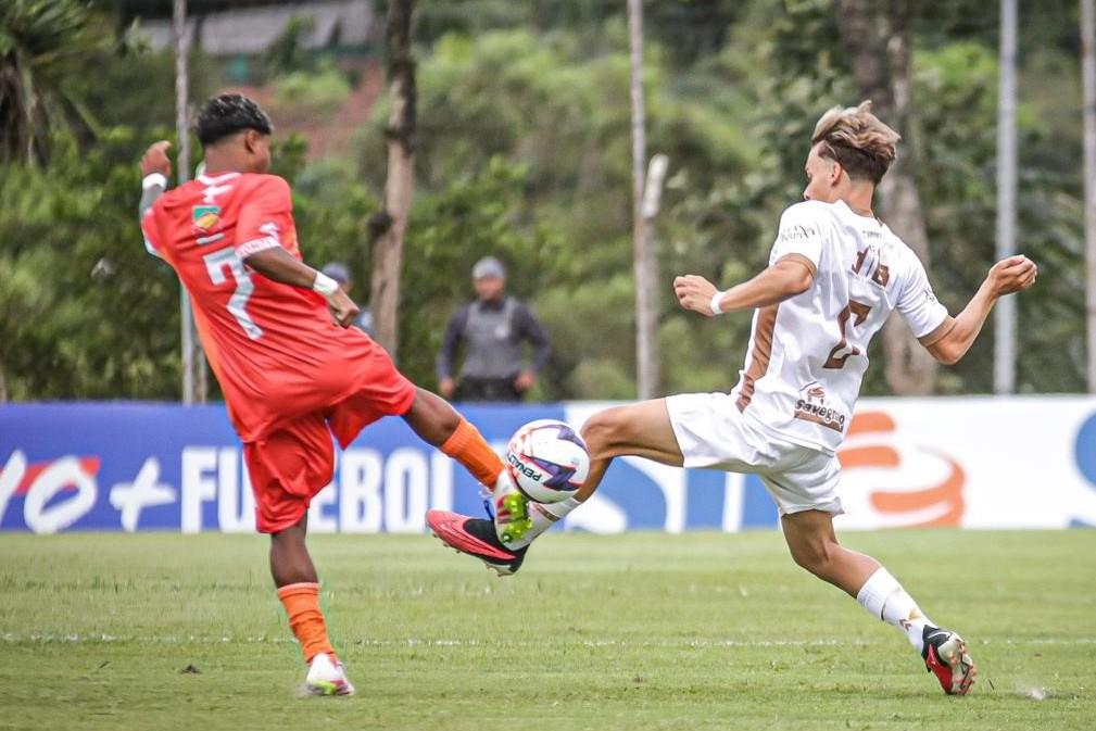 Ivinhema leva gol no fim e deixa vit&oacute;ria escapar na estreia da Copa S&atilde;o Paulo
