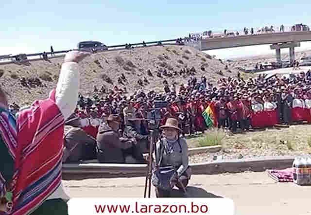 Sindicatos da Bol&iacute;via bloqueiam rodovias no pa&iacute;s