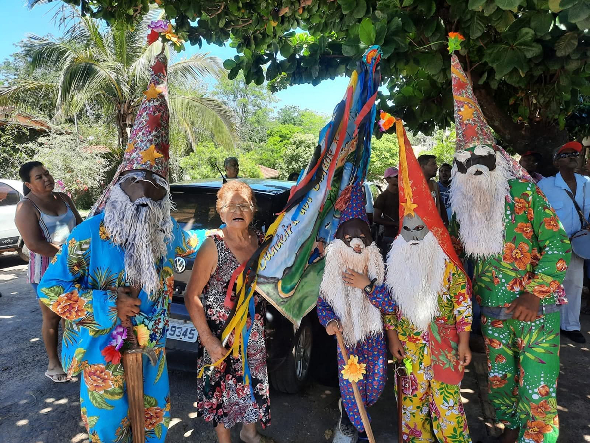 Folia de Reis de &Aacute;guas do Miranda mant&eacute;m viva h&aacute; mais de meio s&eacute;culo a f&eacute; e a ancestralidade