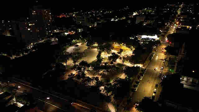 Furto de cabos leva Prefeitura a refazer ilumina&ccedil;&atilde;o no Jardim da Independ&ecirc;ncia pela 7&ordf; vez