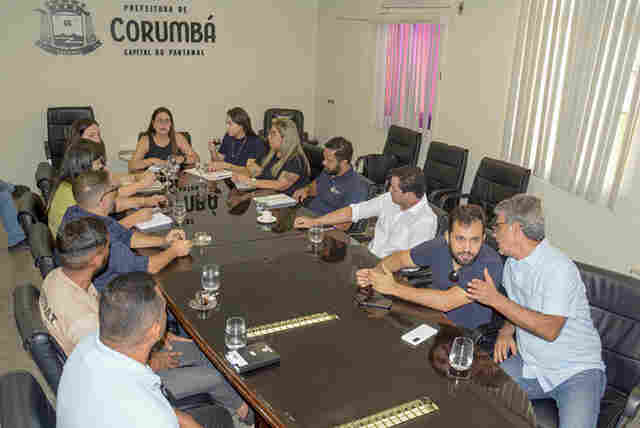 Prefeitura e Associa&ccedil;&atilde;o Comercial discutem medidas para reduzir impactos durante carnaval